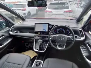 Toyota Noah 2022 Red