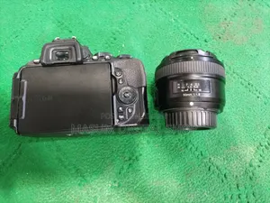 Nikon, D5600 Body