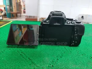 Nikon, D5600 Body