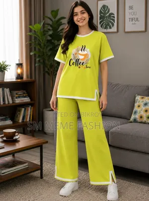 Ladies Half Sleeve T-Shirt Pant Set