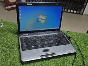 Laptop Toshiba 4GB Intel Core 3 HDD 750GB