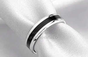 ছেলেদের জন্য সাশ্রয়ী মূল্যের আংটি