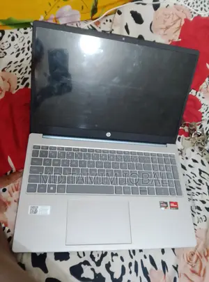 New Laptop HP 15 8GB AMD Ryzen 3 SSD 512GB