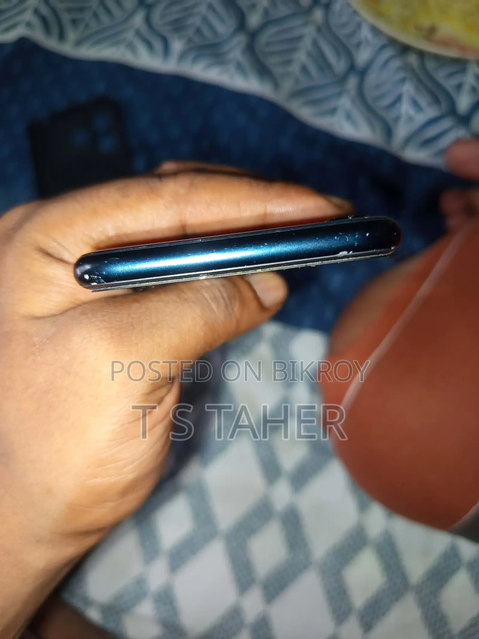 অ্যাপল আইফোন এসই (২০২০) ১২৮ জিবি