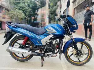 মাহিন্দ্রা সেঞ্চুরো ২০১৮ ব্লু