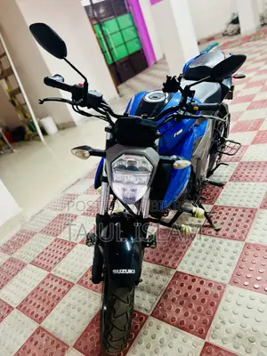 সুজুকি জিক্সার ২০২০ নীল