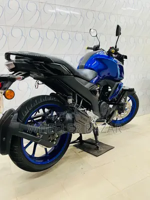 ইয়ামাহা এফজেড ২০২৬ কালো