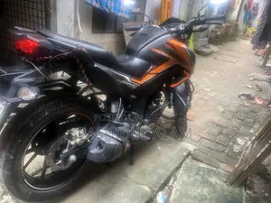Honda Hornet 2021 Orange