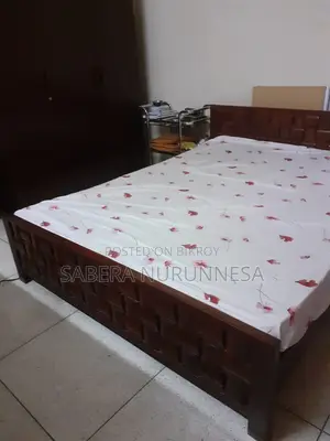খাট এবং আলমারি বিক্রয়ের জন্য