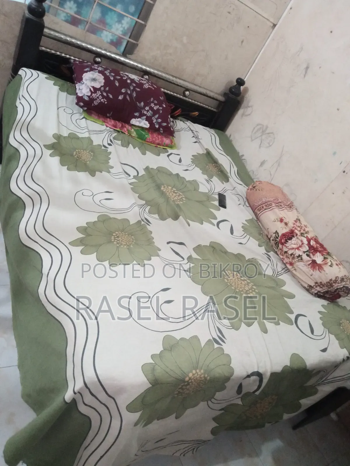 Bed 5 feet wide 7 feet long with foam