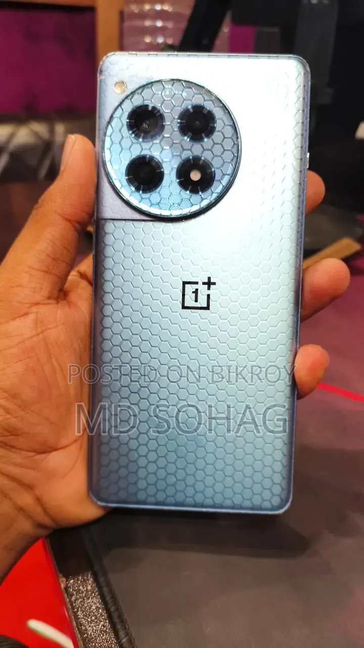 ওয়ানপ্লাস ১২আর ১২৮ জিবি ব্লু