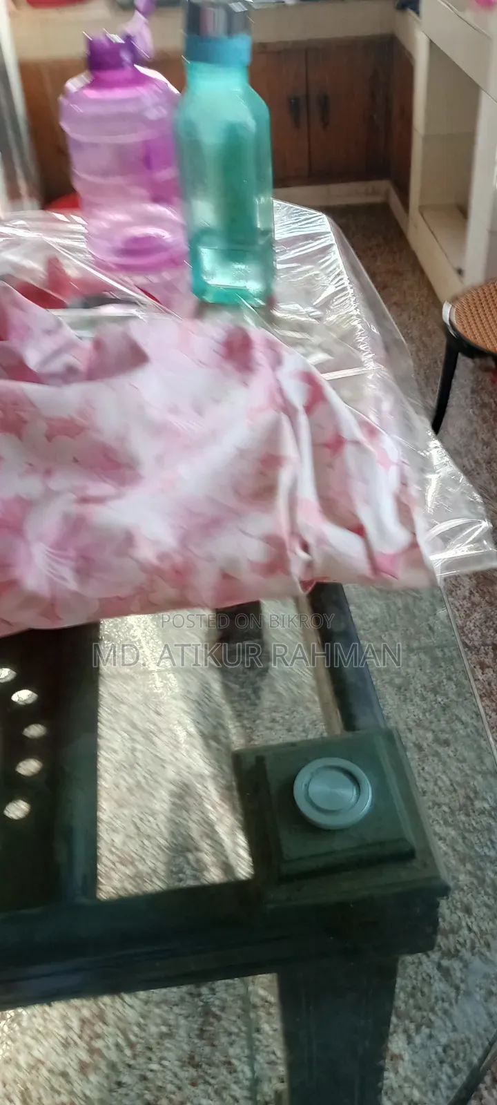 ডাইনিং টেবিল গ্লাস