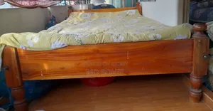 কাঠের খাট ৪.৫*৬.৫ ফিট
