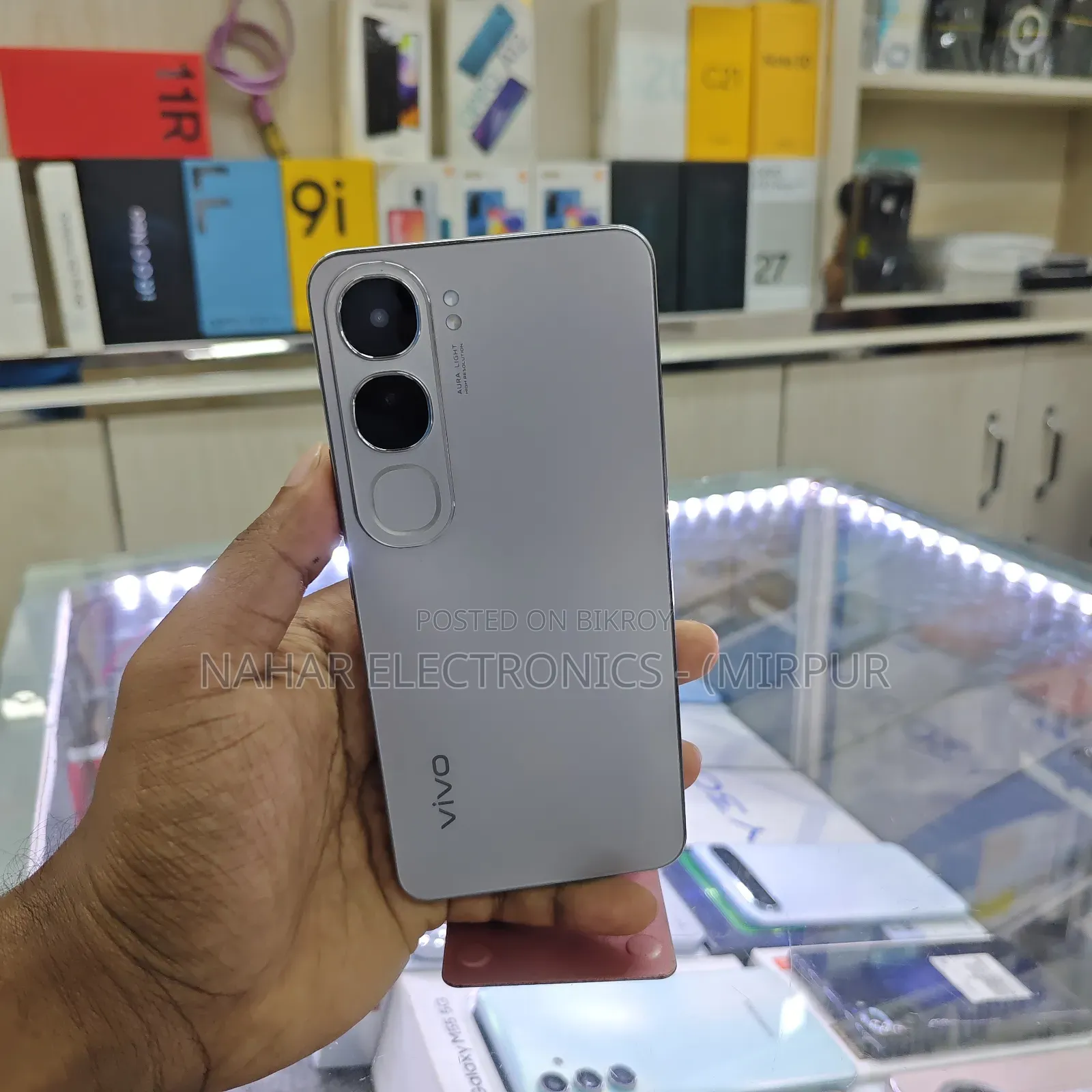 ভিভো ওয়াই৩০০ ১২৮ জিবি ব্ল্যাক