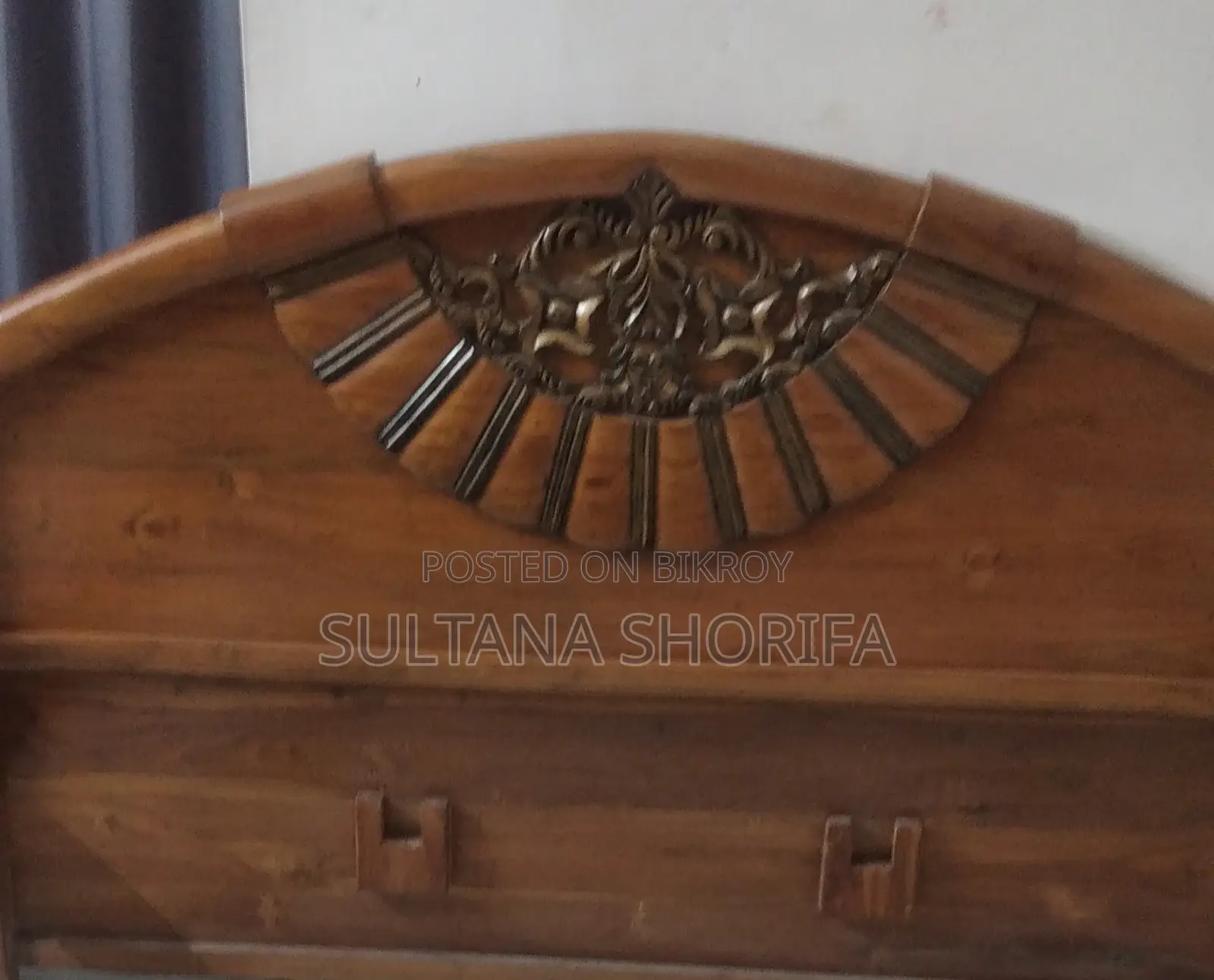 কা কাঠের খাট
