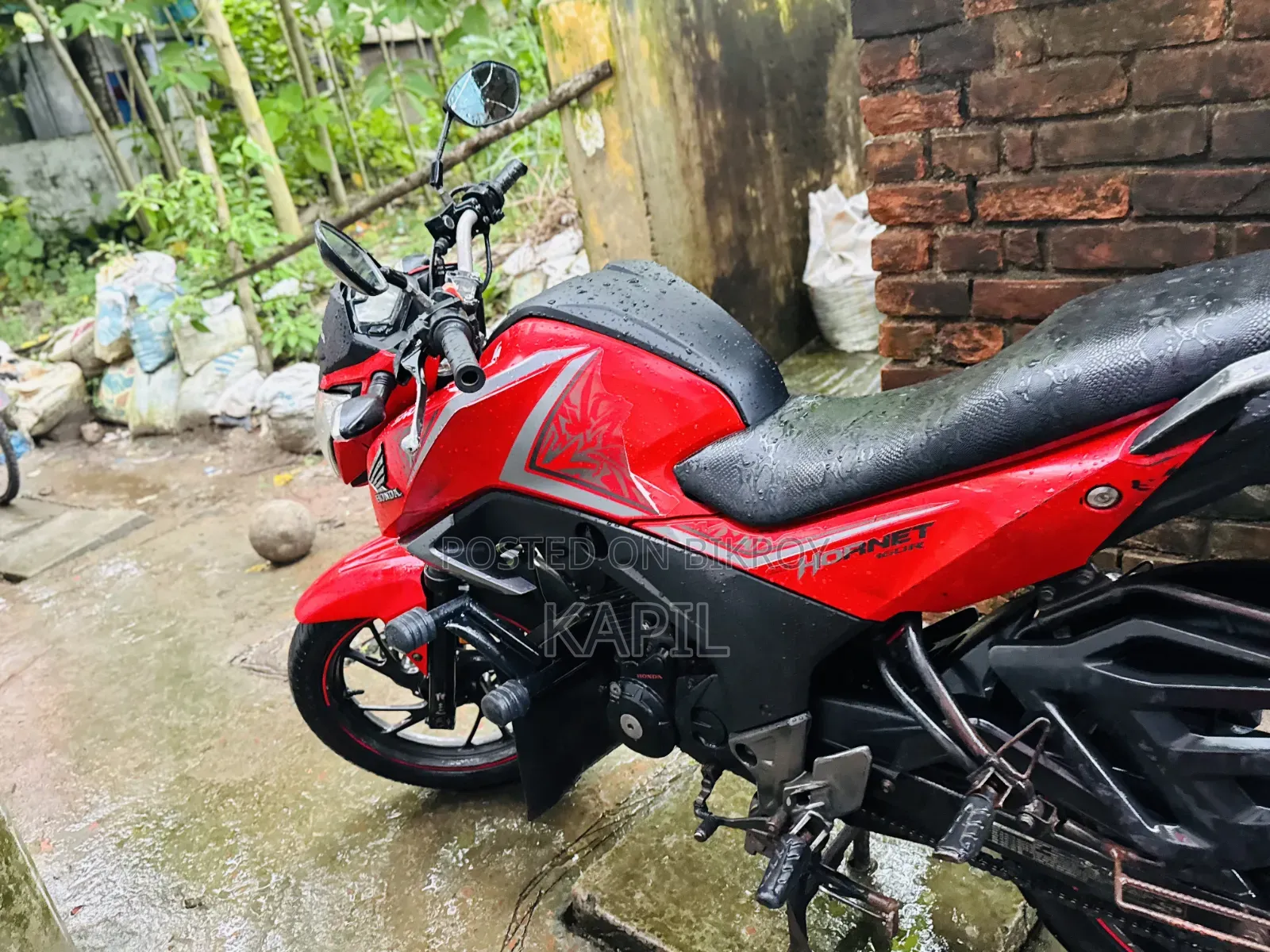 Honda Hornet 2020 Red