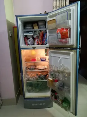 Sharp
Refrigerator-Freezer
Model:
Sj-Ek25s-Bl