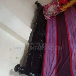 ৬ ফিট / ৭ ফিট একটি খাট সেল দেওয়া হবে