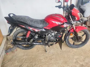 Hero Glamour 2022 Red