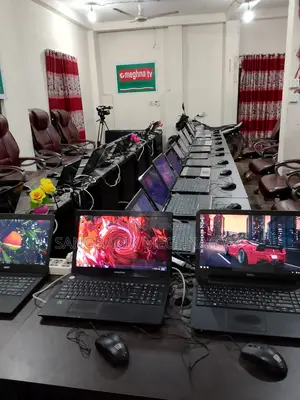 ল্যাপটপ ডেল ৪জিবি ইন্টেল এসএসডি ৫০০জিবি
