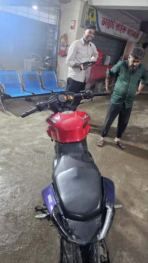 Bajaj Pulsar NS 160 2016 Orange