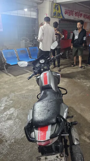 TVS Apache RTR 160 2V 2015 Brown