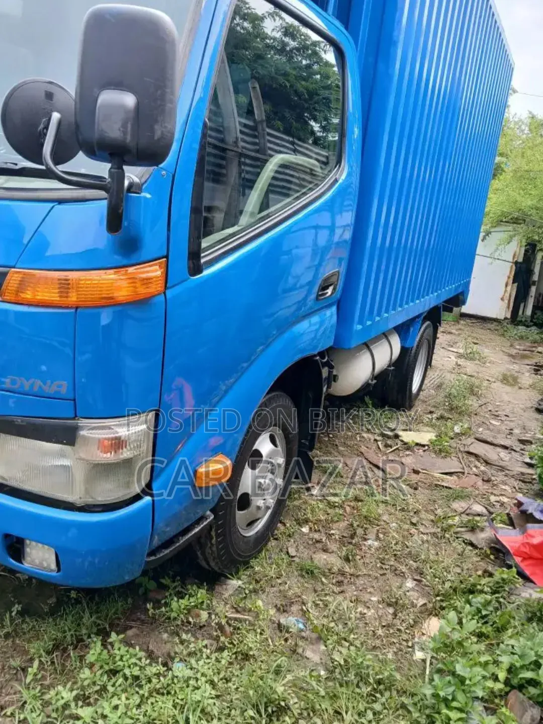 Toyota Dyna Cover Van 2004 Blue