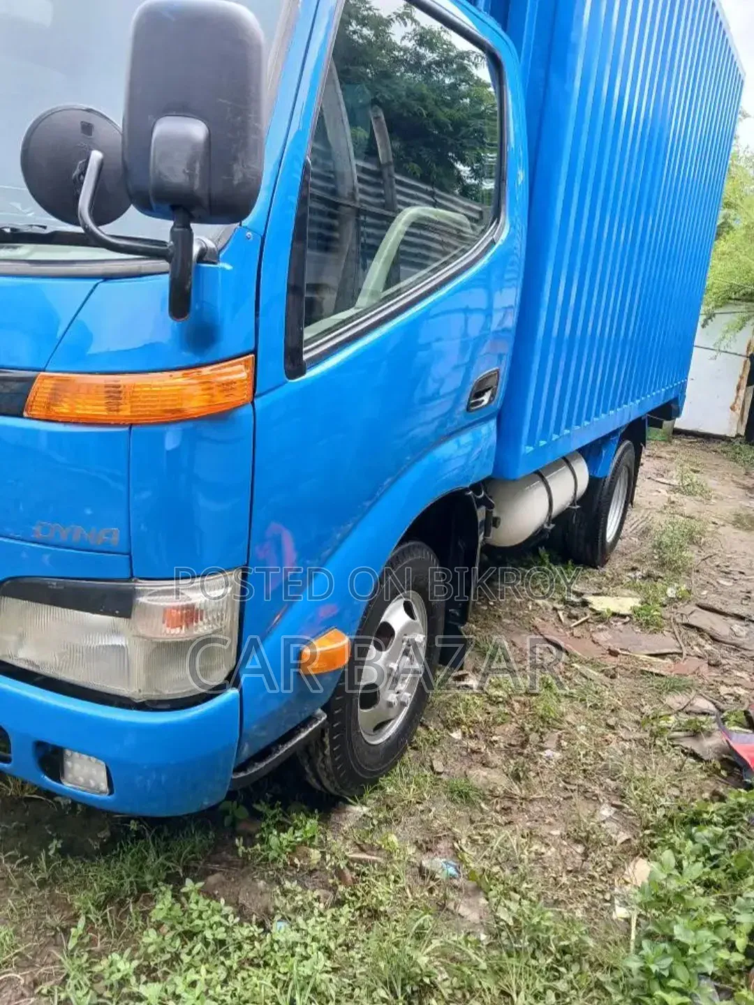 Toyota Dyna Cover Van 2004 Blue