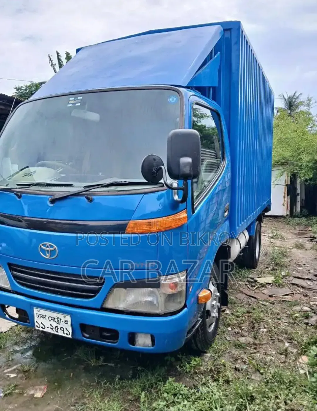 Toyota Dyna Cover Van 2004 Blue