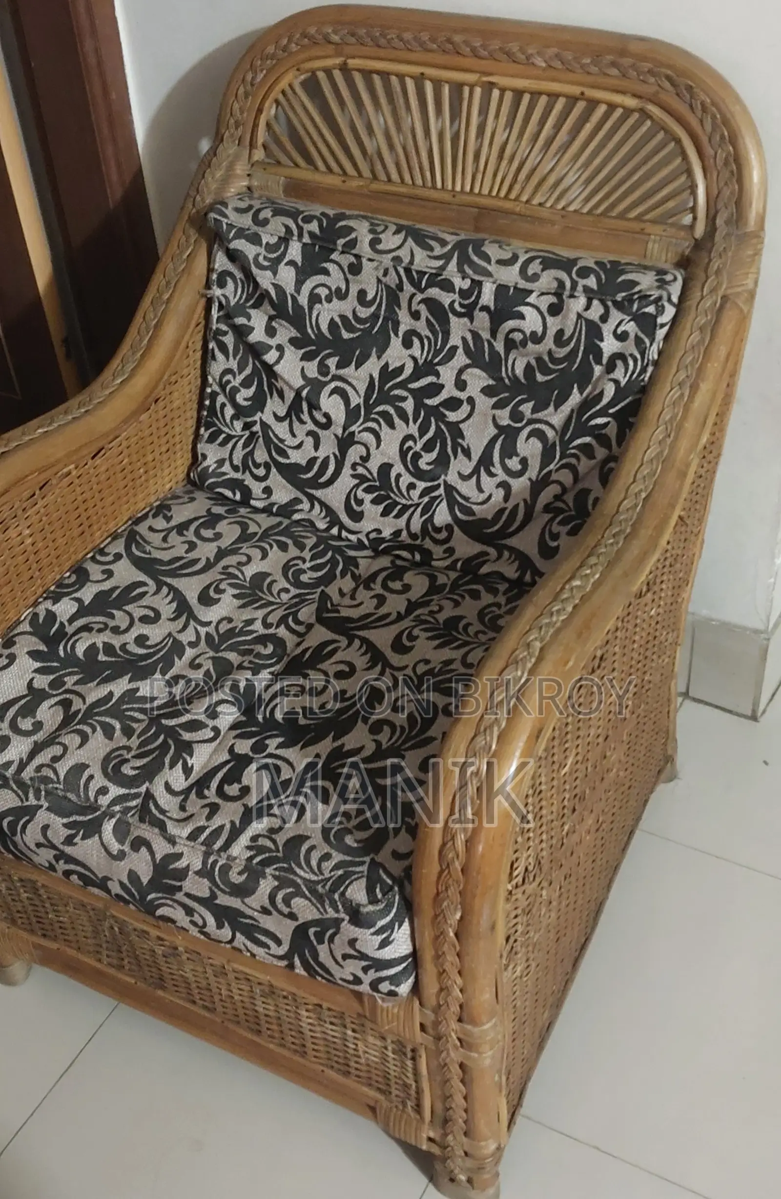 বেতের সোফা