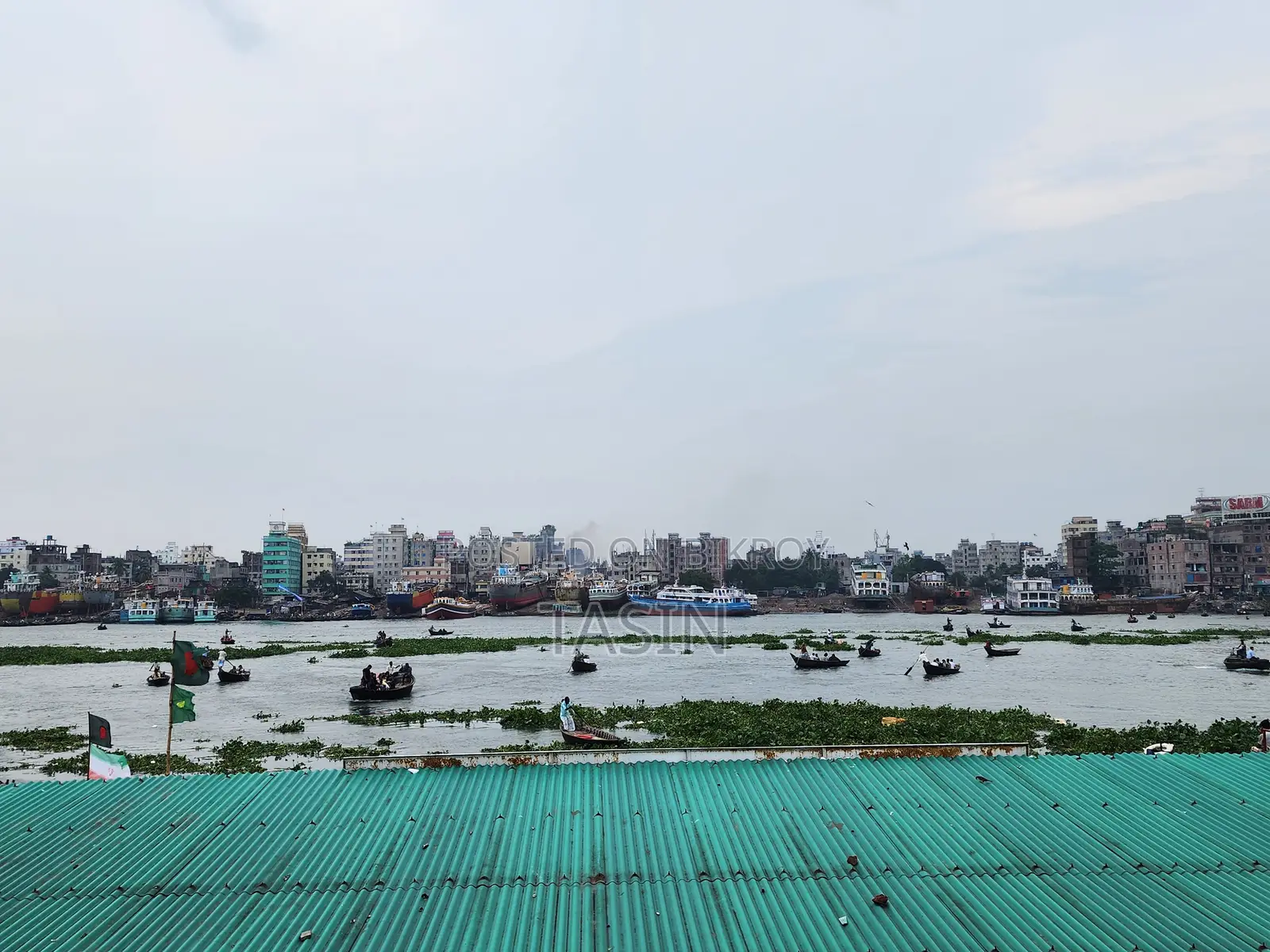 খন্ডকালীন সপ্তাহের ছুটির দিনের জীবনবৃত্তান্ত