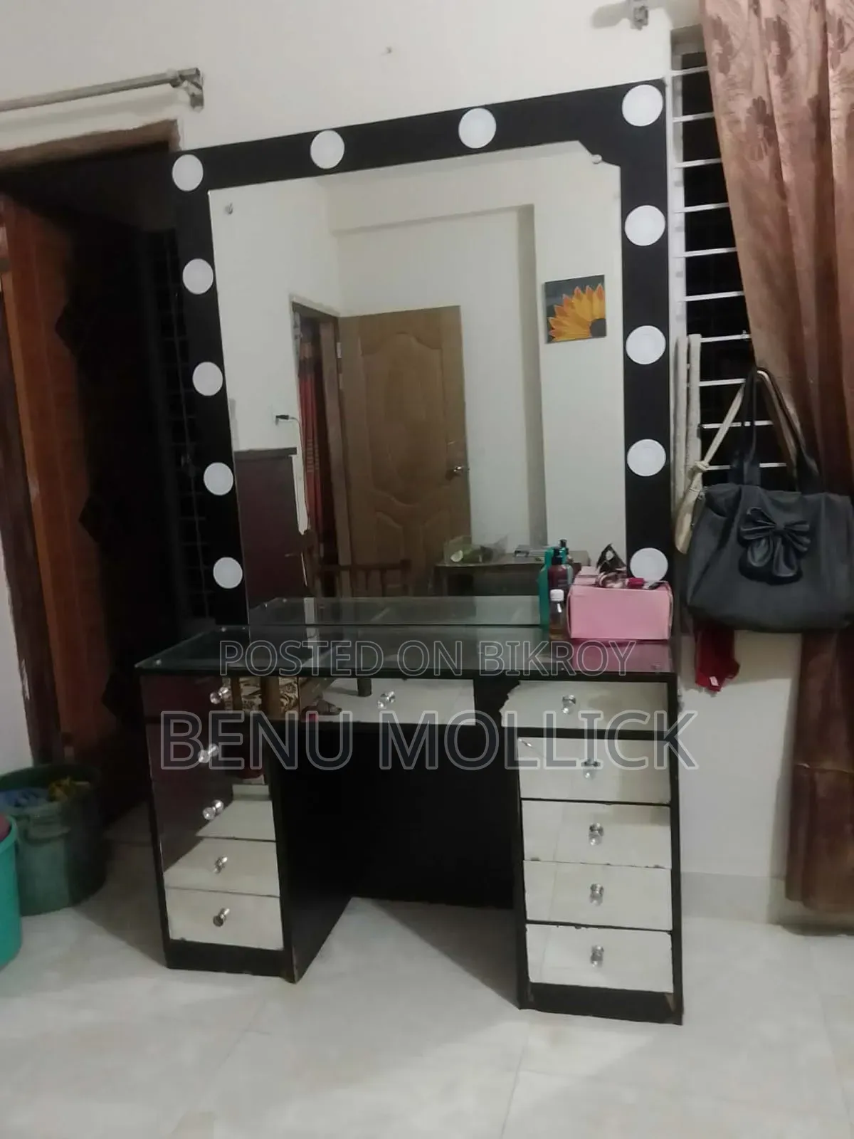 Dressing Table / Vanity