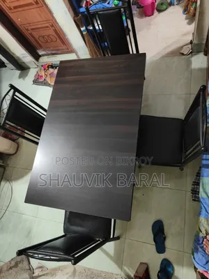 ডাইনিং টেবিল চেয়ার