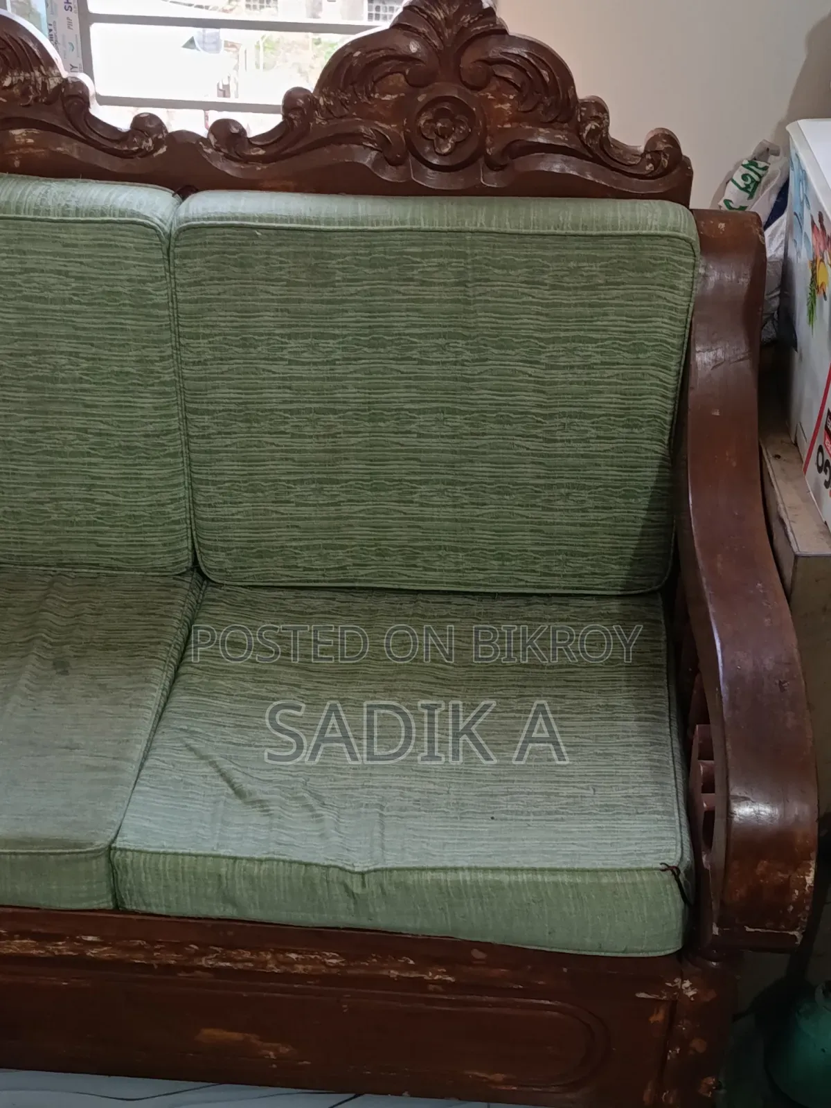 মেহেগুনি কাঠের ৫ সিটের সোফা সেল হবে