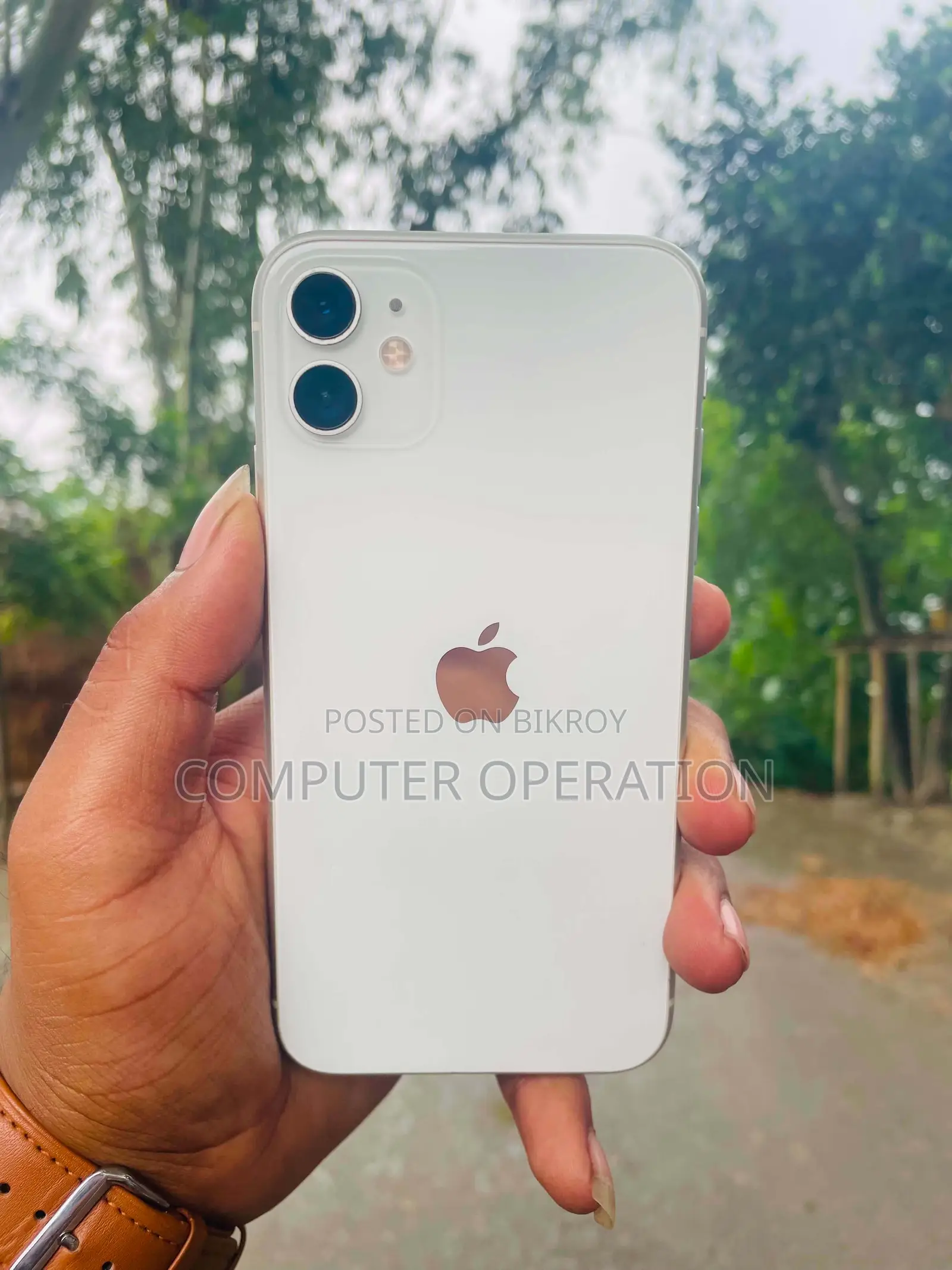 অ্যাপল আইফোন ১১ ১২৮ জিবি হোয়াইট