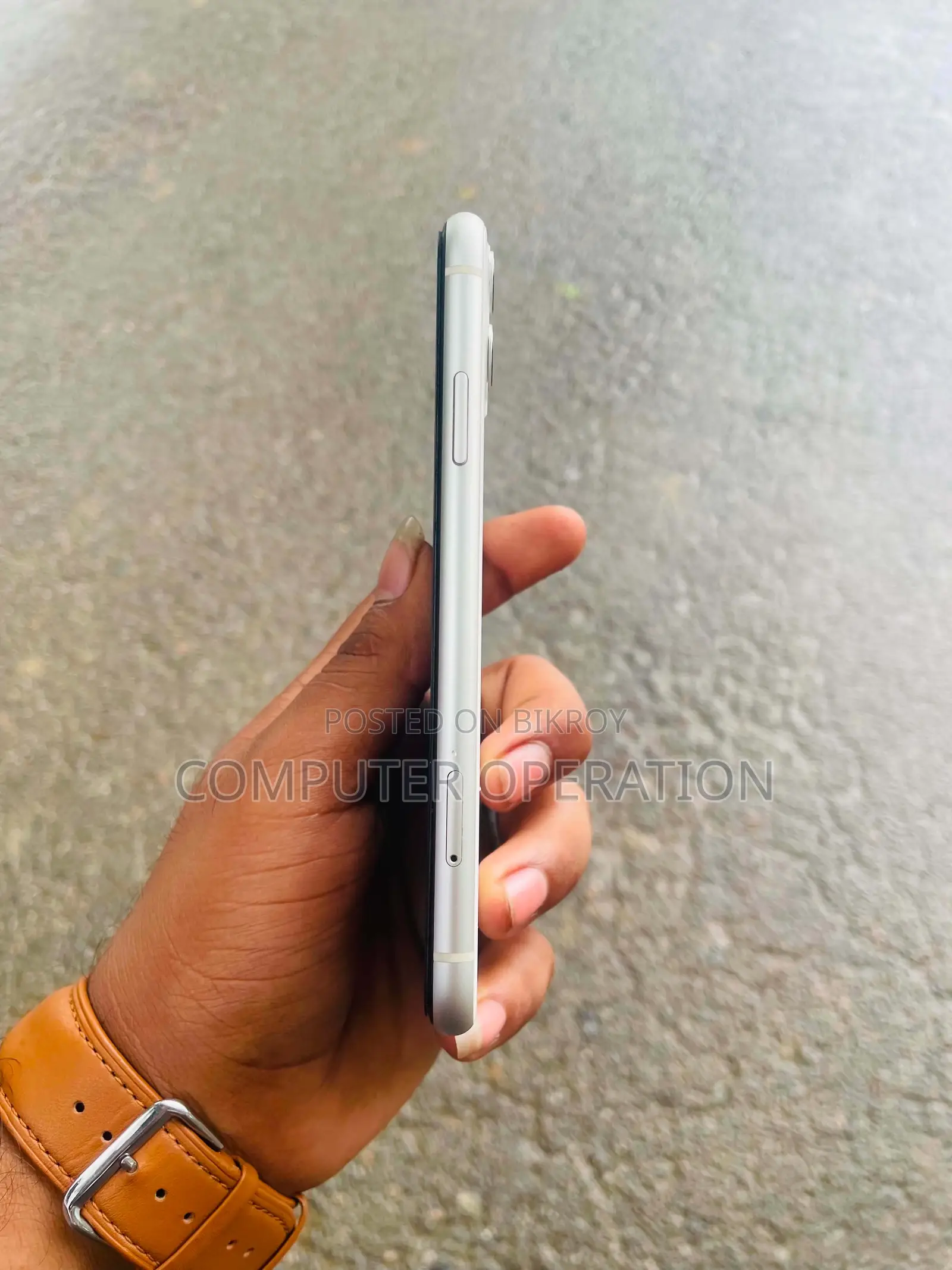 অ্যাপল আইফোন ১১ ১২৮ জিবি হোয়াইট