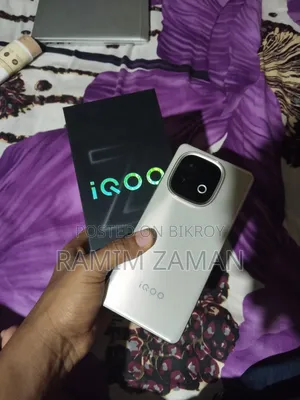 আইকিউও জেড১০ ২৫৬ জিবি গোল্ড
