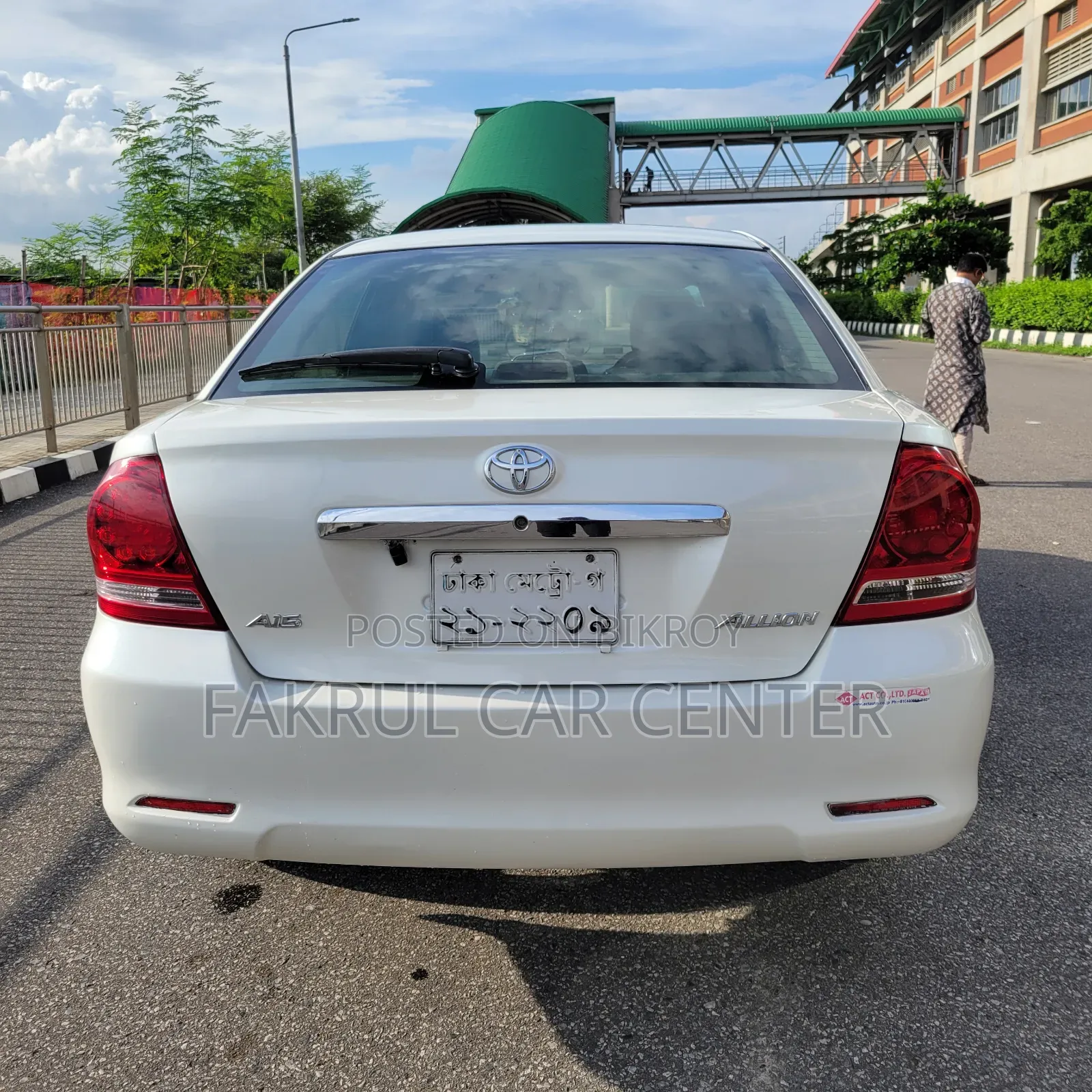 টয়োটা অ্যালিওন ২০০৬ সাদা