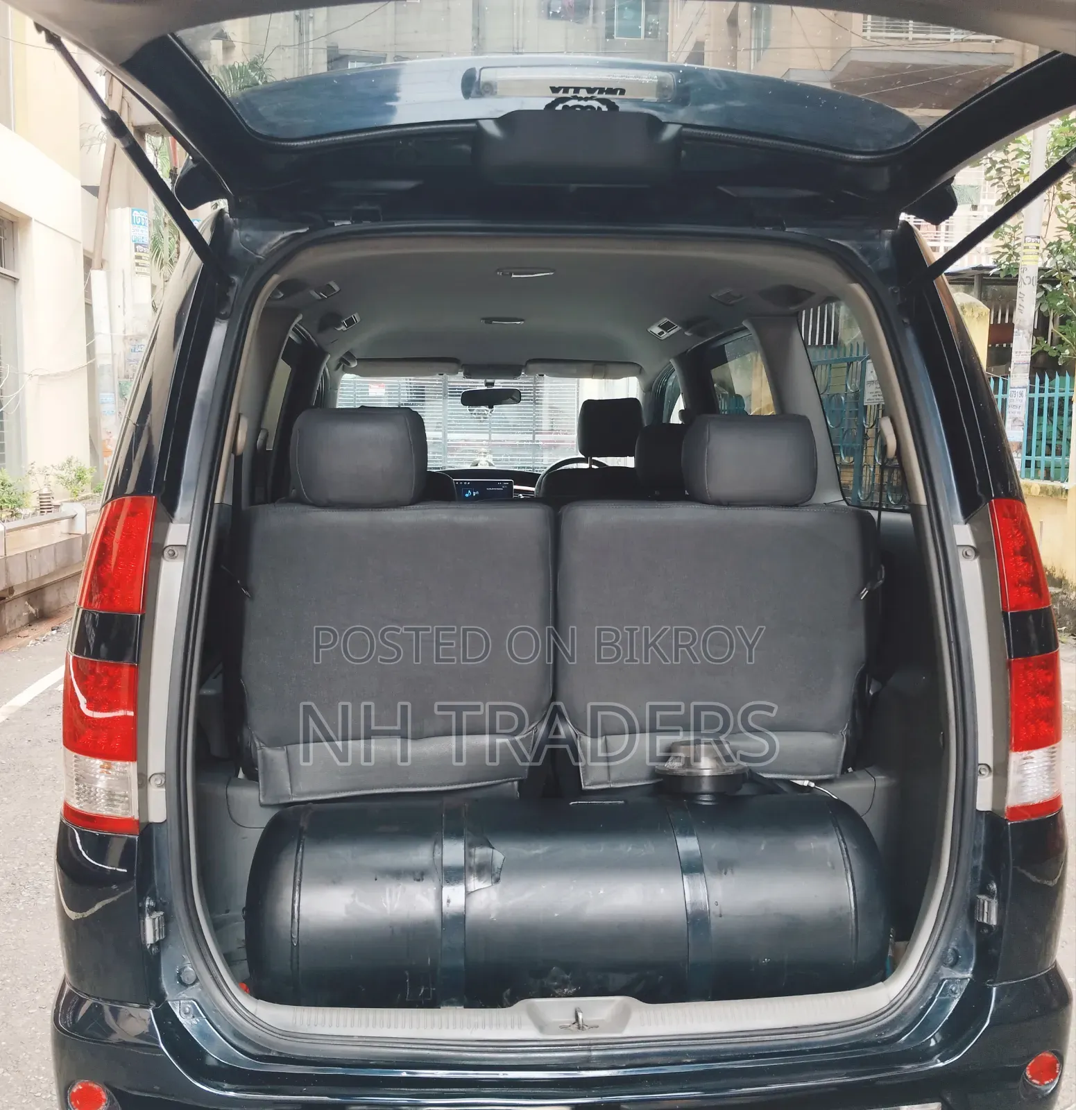 টয়োটা নোয়া ২০০৫ ব্ল্যাক