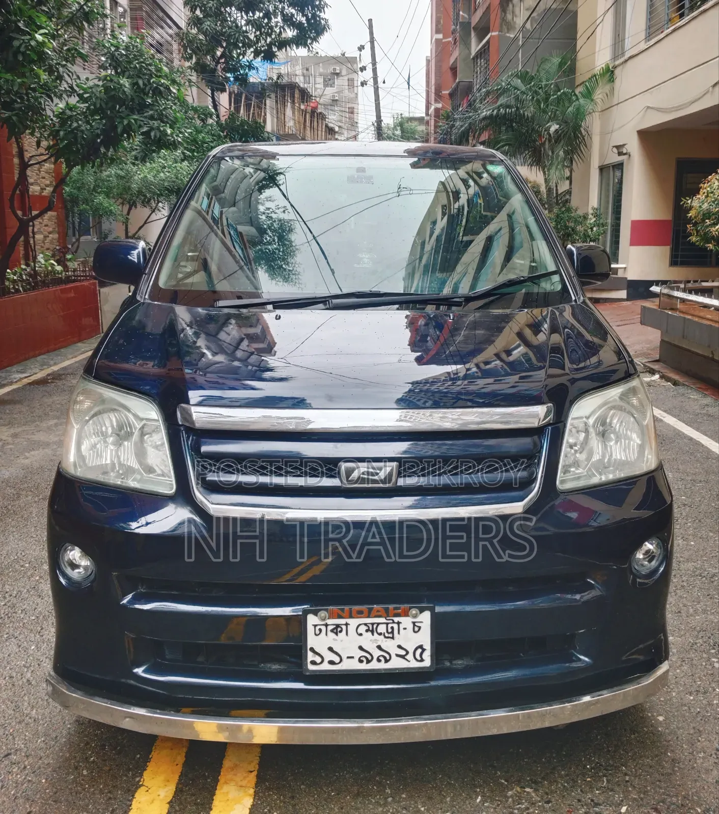 টয়োটা নোয়া ২০০৫ ব্ল্যাক