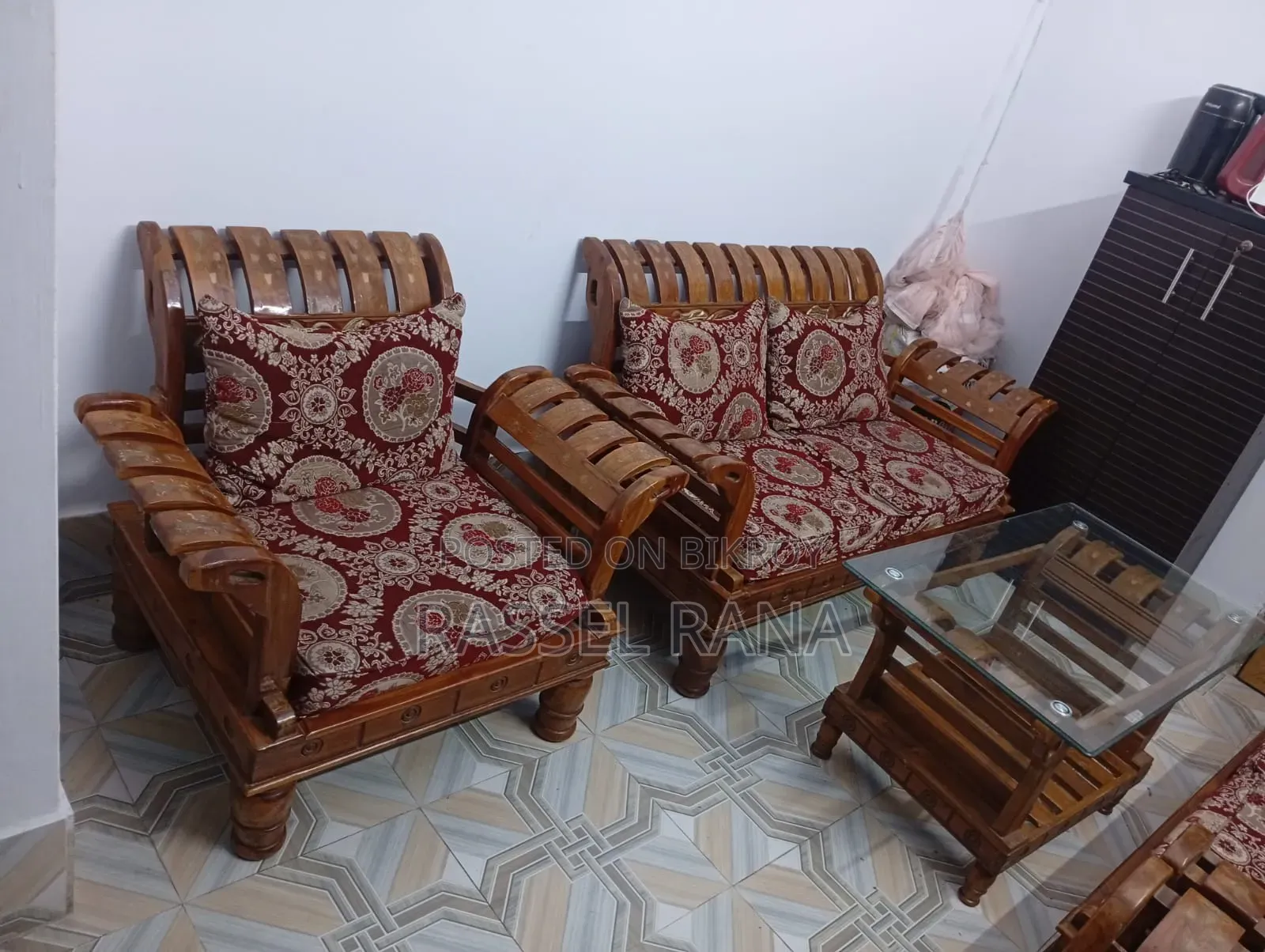Selling one single and one two-seater sofa