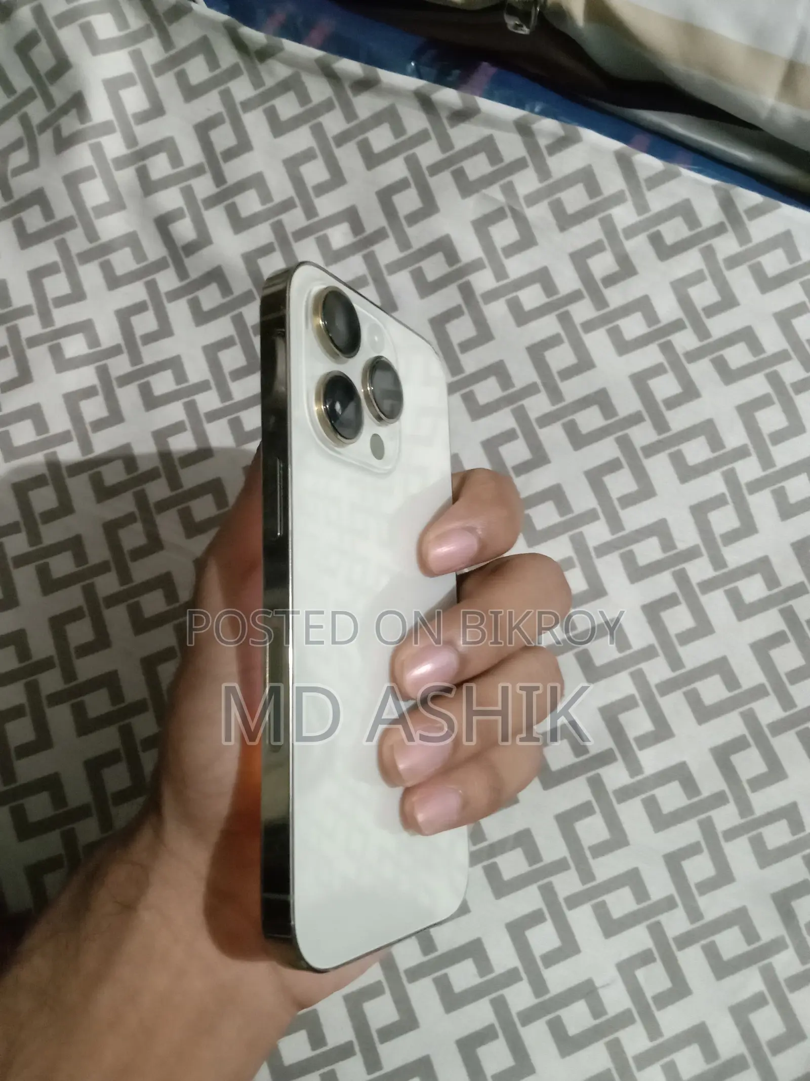 অ্যাপল আইফোন ১৪ প্রো ২৫৬ জিবি গোল্ড