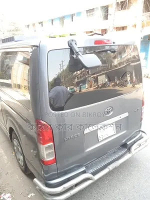 Toyota HiAce 2010 Black
