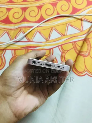 Apple iPhone 5s 32 GB White