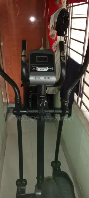 ইলিপ্টিক্যাল ক্রস ট্রেইনার