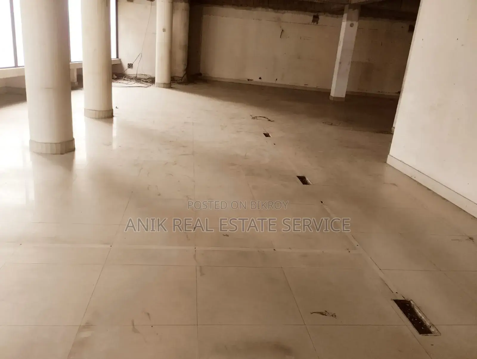 বাণিজ্যিক ৪৫০০ বর্গফুট অফিস স্পেস ভাড়ার জন্য গুলশান ২