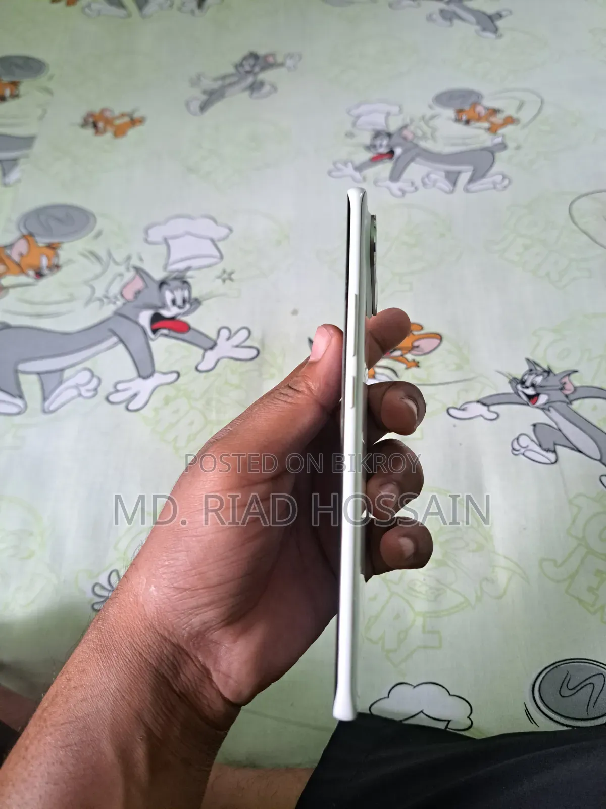 টেকনো পোভা স্লিম ৫জি ২৫৬ জিবি সাদা