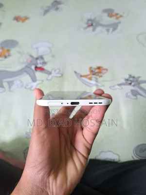 টেকনো পোভা স্লিম ৫জি ২৫৬ জিবি সাদা