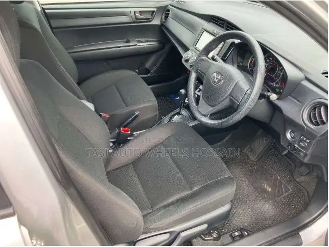 Toyota Axio 2022 Silver