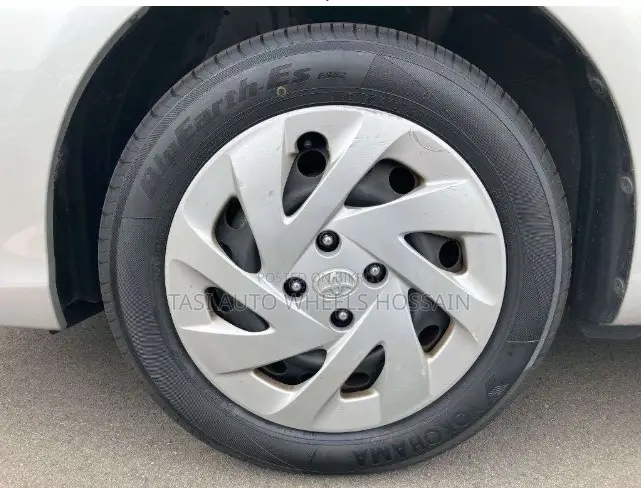 Toyota Axio 2022 Silver